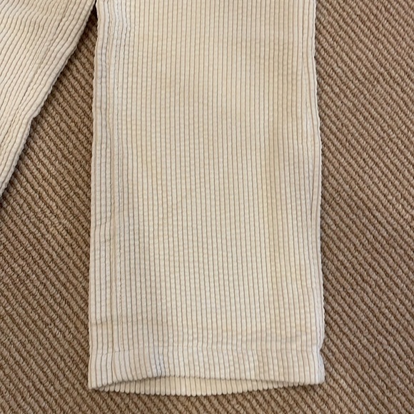 Gap corduroy wide leg pants - 5T - NWT - Picture 4 of 6